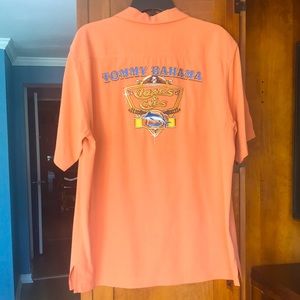 Tommy Bahama 100% silk shirt size medium excellent condition, like new